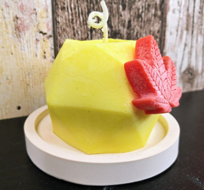 Lumanare parfumata " Rasta diamond "  cu suport ceramica handmade [3]