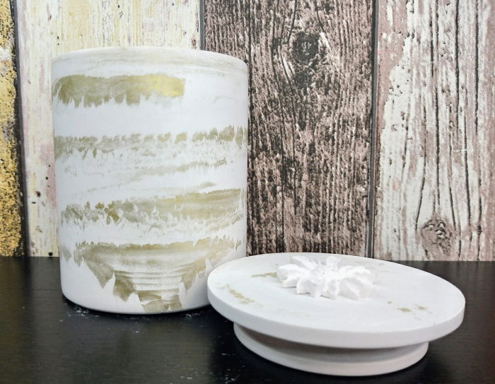 Recipient mare, rotund, din ceramica cu capac - handmade [4]