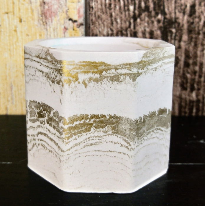 Recipient (pahar) hexagonal din ceramica alb/auriu [1]