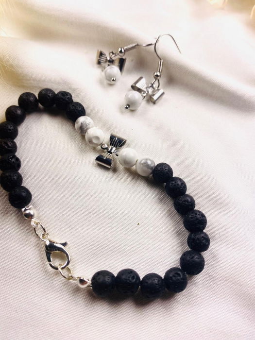 Set bratara si cercei din lava neagra si howlit [5]