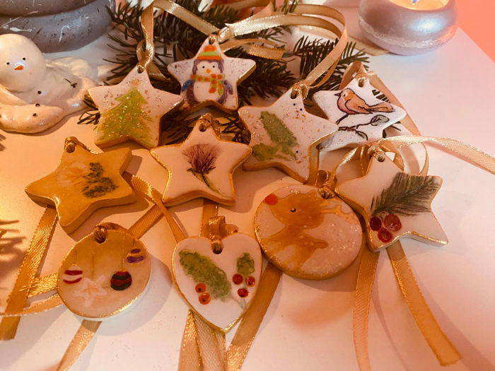 Set de 5 diferite decoratiuni din ceramica pentru bradul de Craciun [7]