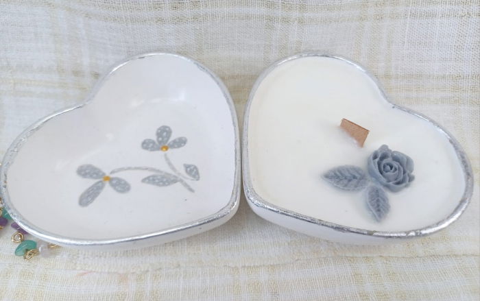 Set decorativ - lumanare parfumata in vas inimioara plus vas inimioara decor. [5]