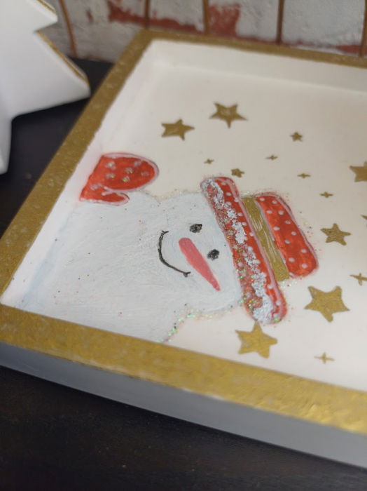 Set decorativ  Craciun - lumanare din ceara de soia si suport dreptungiular din ceramica alb auriu [16]