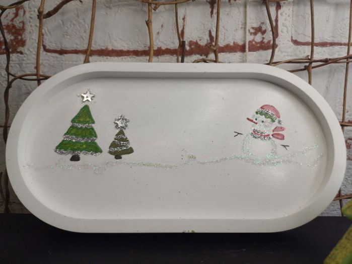 Set decorativ de Craciun: lumanare bradut plus suport oval pictat manual [11]