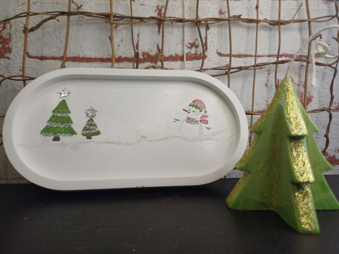 Set decorativ de Craciun: lumanare bradut plus suport oval pictat manual [7]