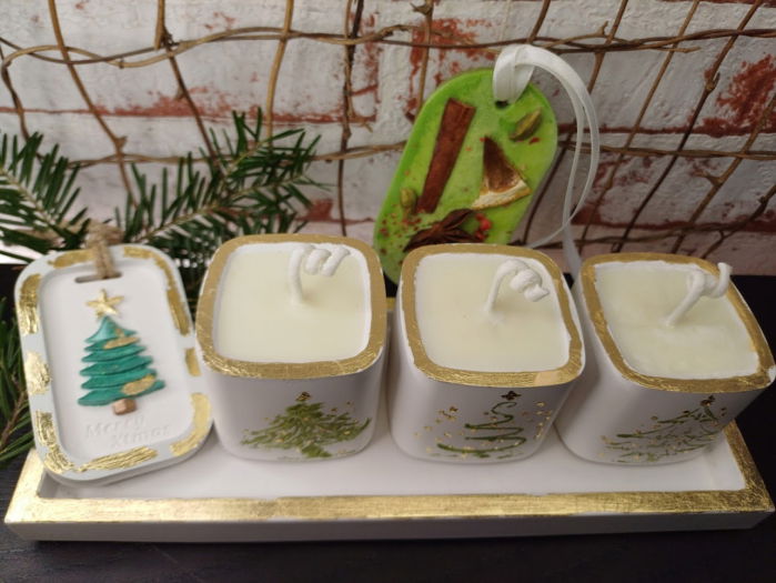 Set decorativ - trei lumanari din ceara de soia turnate in pahare de ceramica plus suport dreptunghiular din ceramica. [7]