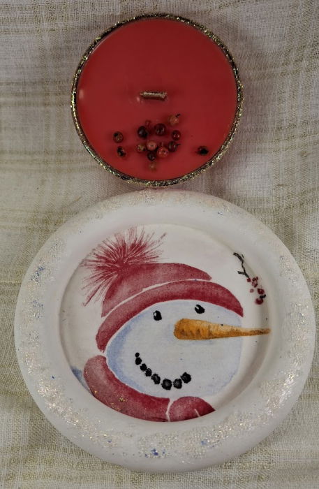 Set decorativ Craciun - om de zapada suport ceramic plus lumanare in sticla [6]