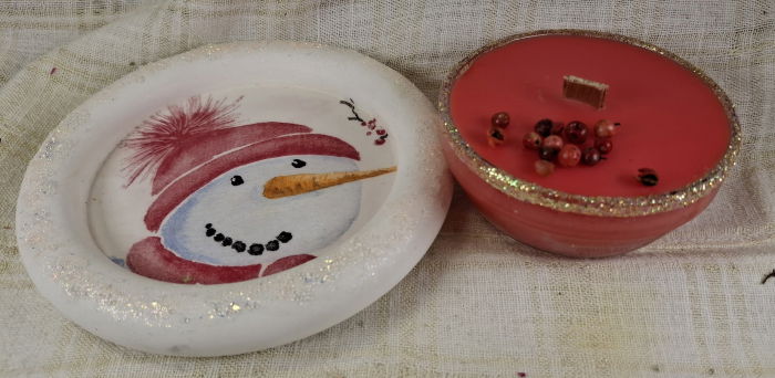 Set decorativ Craciun - om de zapada suport ceramic plus lumanare in sticla [5]