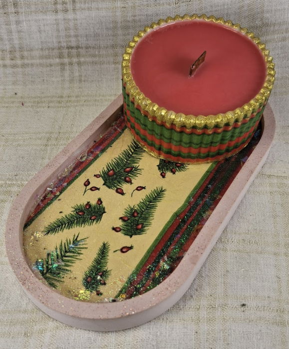 Set decorativ de Craciun - 'Red Gold & Green' - lumanare plus suport din ceramica pictat manual [1]