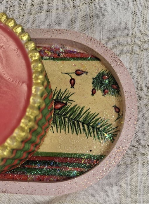 Set decorativ de Craciun - 'Red Gold & Green' - lumanare plus suport din ceramica pictat manual [6]