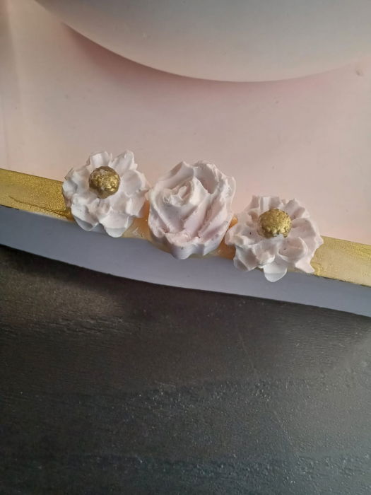 Set decorativ - farfurie cu flori aurii [4]