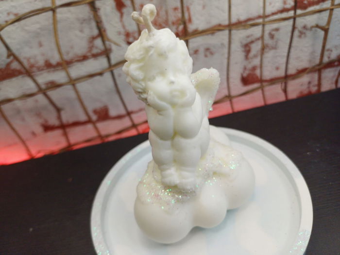 Lumanare "ingeras pe nor " cu farfurioara din ceramica bleu. [7]