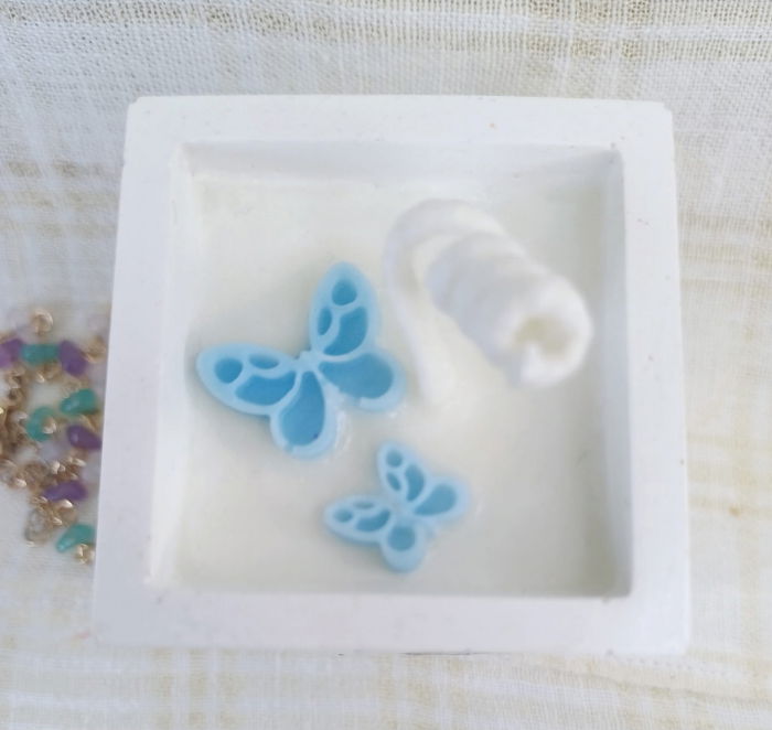 Set decorativ - trandafiri albastri. [6]