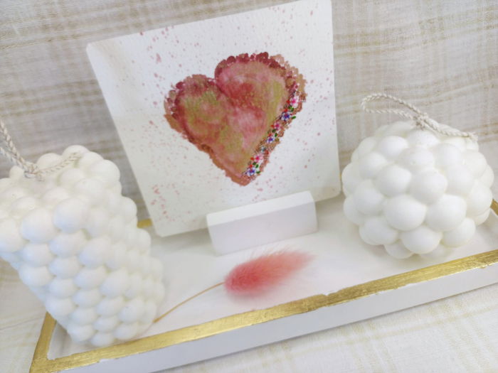 Set decorativ format din doua lumanari " bubble"din ceara de soia, un suport dreptunghiular si un suport pentru fotografii. [3]