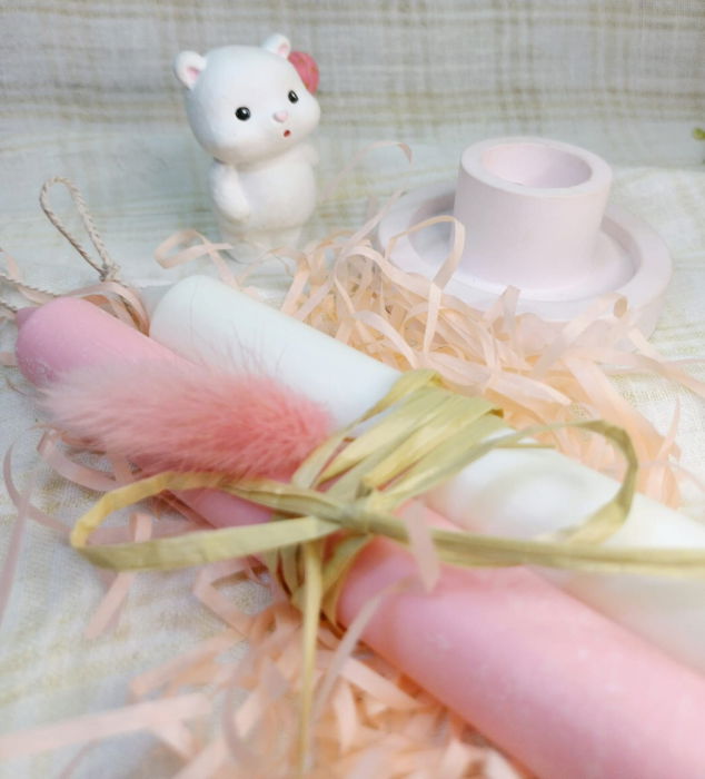 Set de doua lumanari, cilindrice, simple, in doua culori diferite din ceara de soia plus un sfesnic asortat [2]