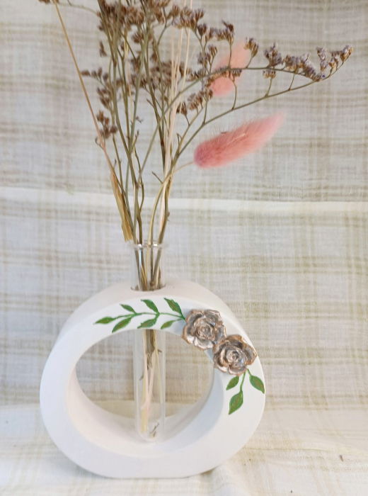 Vaza circulara din ceramica, lucrata manual, cu tub hidroponic. [7]