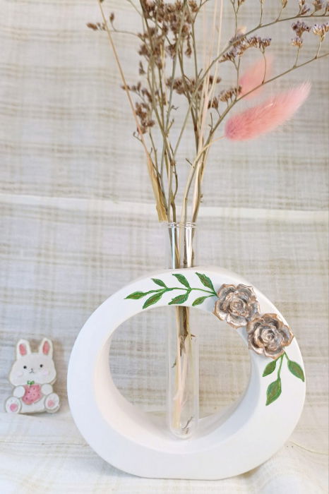 Vaza circulara din ceramica, lucrata manual, cu tub hidroponic. [1]