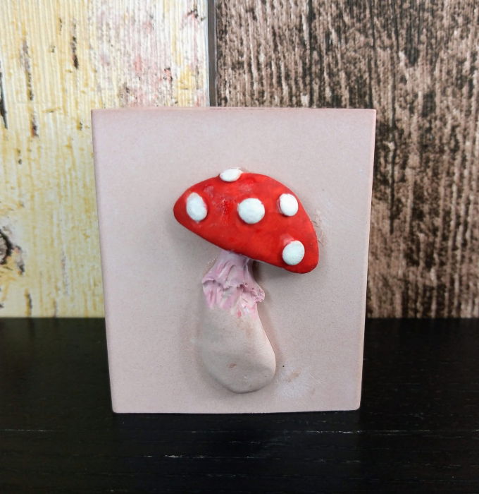 Recipient pahar decorat cu ciupercuta, din ceramica, roz [1]