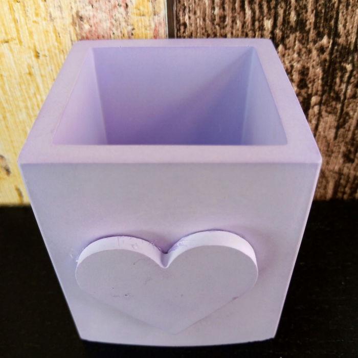 Recipient patrat decorat cu inima mov [2]