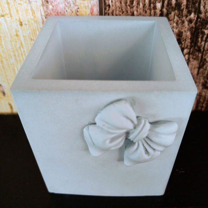 Recipient patrat cu fundita din ceramica bleu [3]