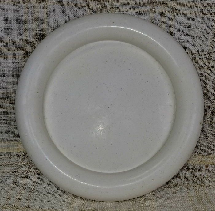 Suport rotund mare din ceramica. [1]