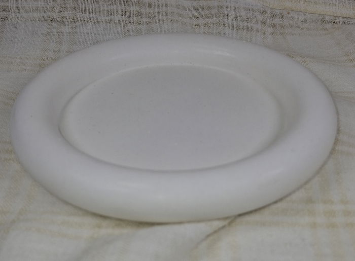 Suport rotund mare din ceramica. [2]