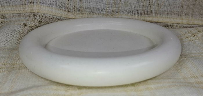 Suport rotund mare din ceramica. [3]