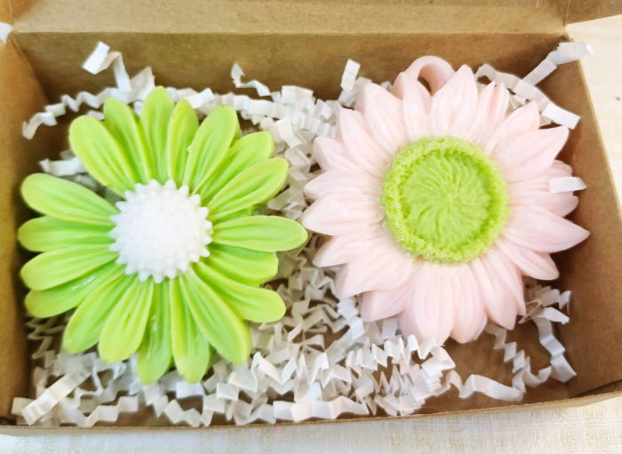 Wax melts - Tablete parfumate  -cutie cu doua flori divers colorate. [9]