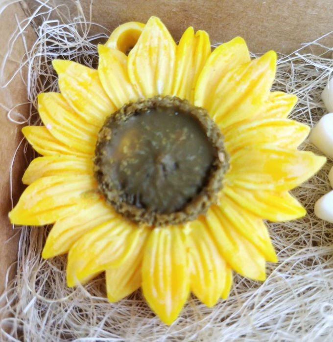 Wax melts - Tablete parfumate  -cutie cu doua flori divers colorate. [7]