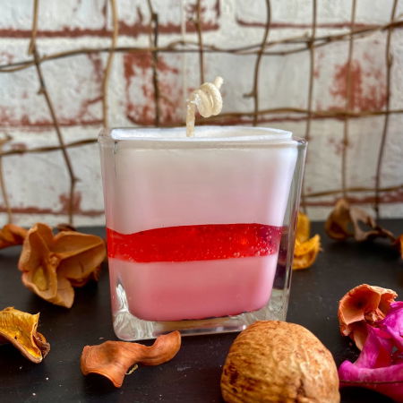 Lumanare parfumata trei culori in pahar de sticla patrat - roz [1]