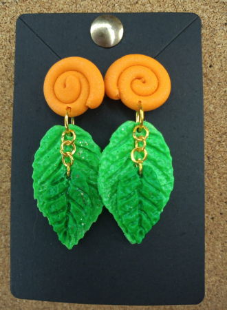 Cercei handmade - Cercei portocale .