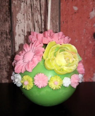 Buchet de flori. Lumanare parfumata cu design floral unicat - sfera verde. [1]