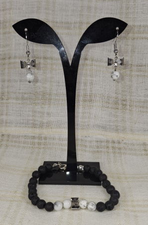 Set bratara si cercei din lava neagra si howlit [2]
