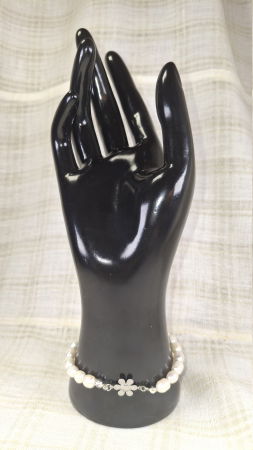 Bratara din perle de cultura albe. [3]