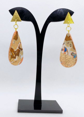 Cercei handmade - Cercei  "stropi" cu accesorii aurii.