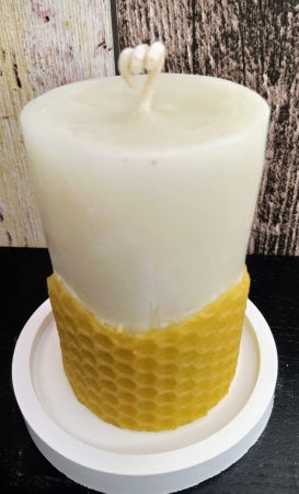 Lumanare decorativa din ceara naturala de albine + suport rotund din ceramica handmade [1]