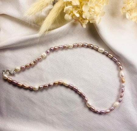 Colier din perle naturale de cultura mov si albe