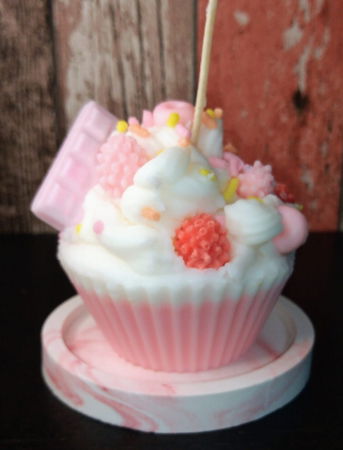 Lumanare parfumata " Cupcake " cu farfurie mica din ceramica [1]