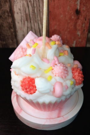 Lumanare parfumata " Cupcake " cu farfurie mica din ceramica [2]