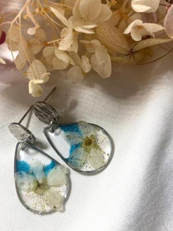 Cercei handmade - Picature albastre alb