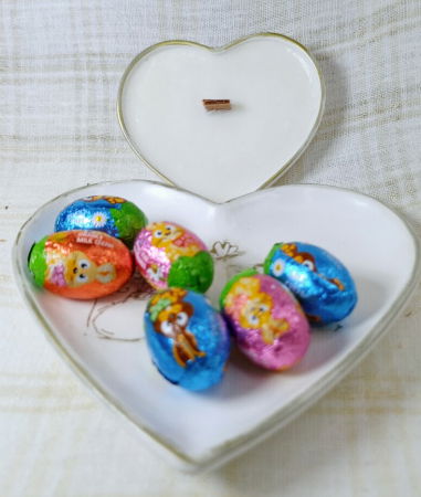 Farfurie albă argintie + lumânare din ceară de soia în formă de inimă [7]