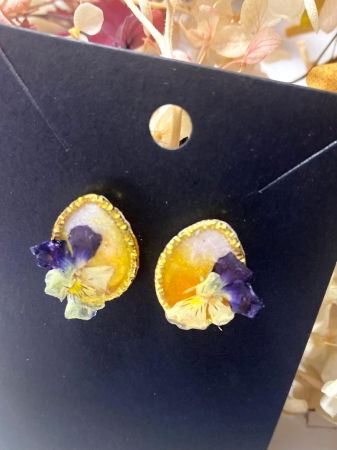 Cercei handmade - Flori galben mov