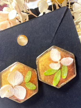 Cercei handmade - Flori verde alb