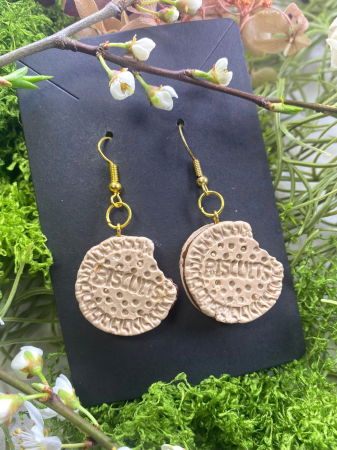 Cercei handmade - Biscuit alb