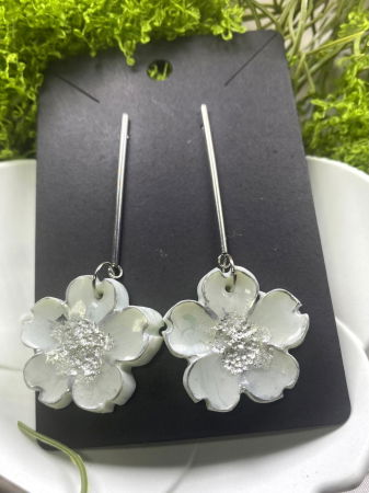 Florile alb argintiu [2]