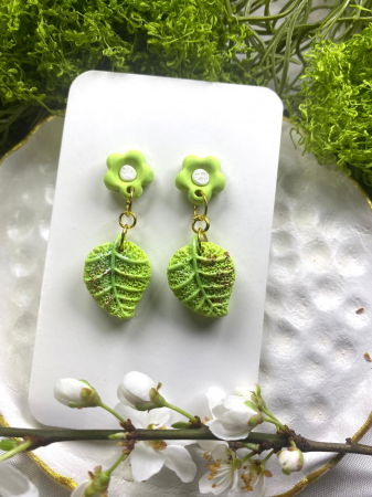 Florile cu frunze verde [2]