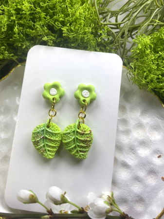 Cercei handmade - Florile cu frunze verde