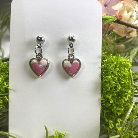 Cercei handmade - Inimoare alb roz cu bila