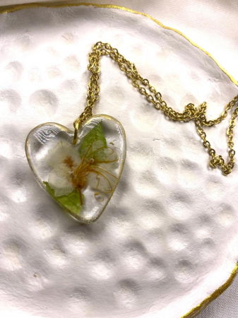 Lanțisor cu flori de corcodus [1]