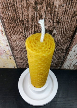 Lumanare decorativa cu inimoare din ceara naturala de albine + suport rotund din ceramica [3]